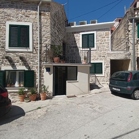Apartman Oleandar Kastela Exterior photo