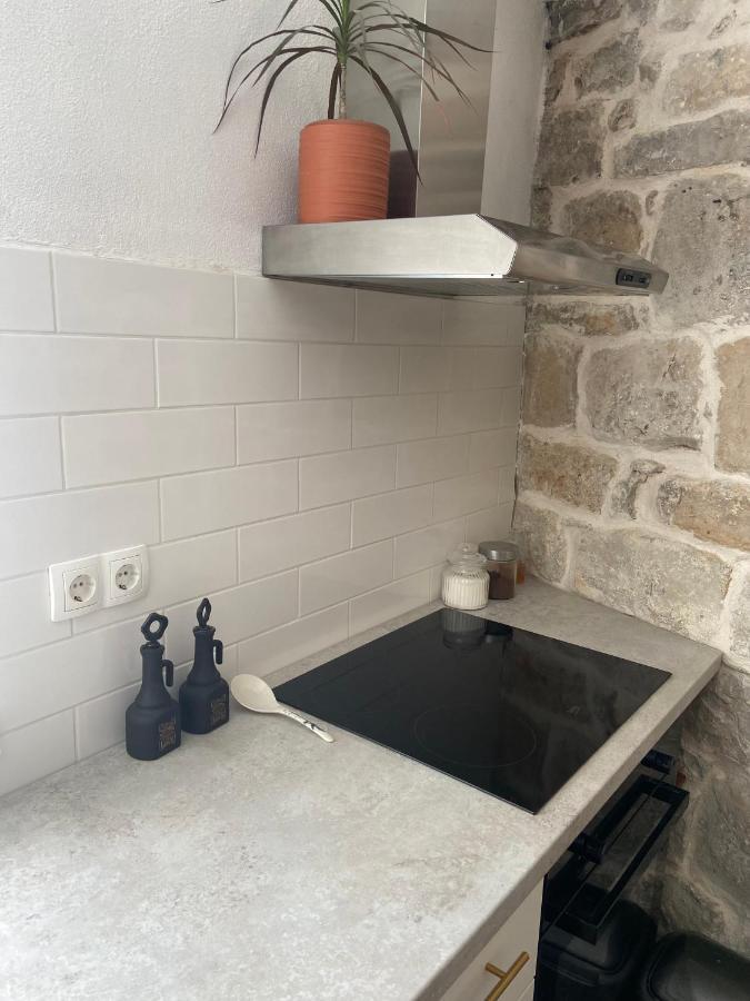 Apartman Oleandar Kastela Exterior photo