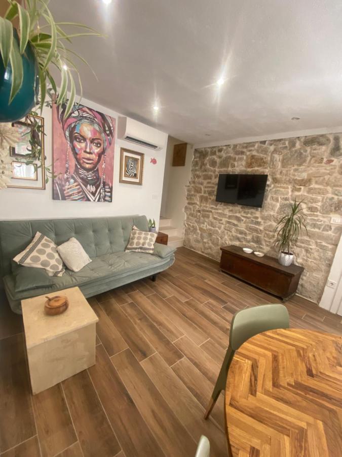 Apartman Oleandar Kastela Exterior photo